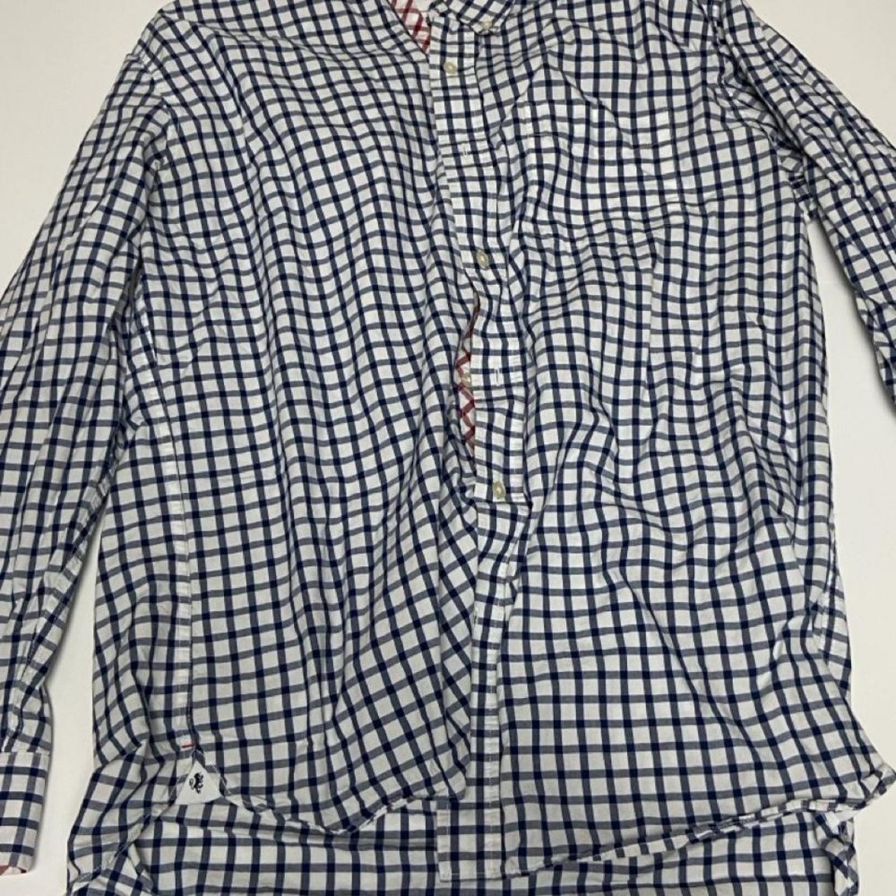 white and blue checkered button-up shirt #checkered #preppy